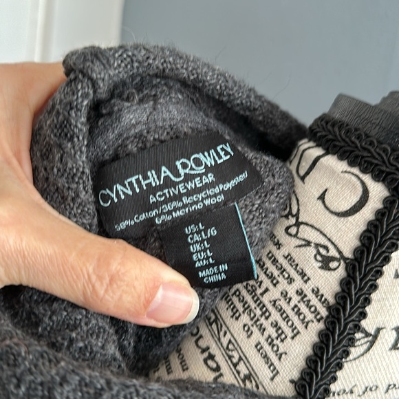 Cynthia Rowley sweater - Picture 4 of 6